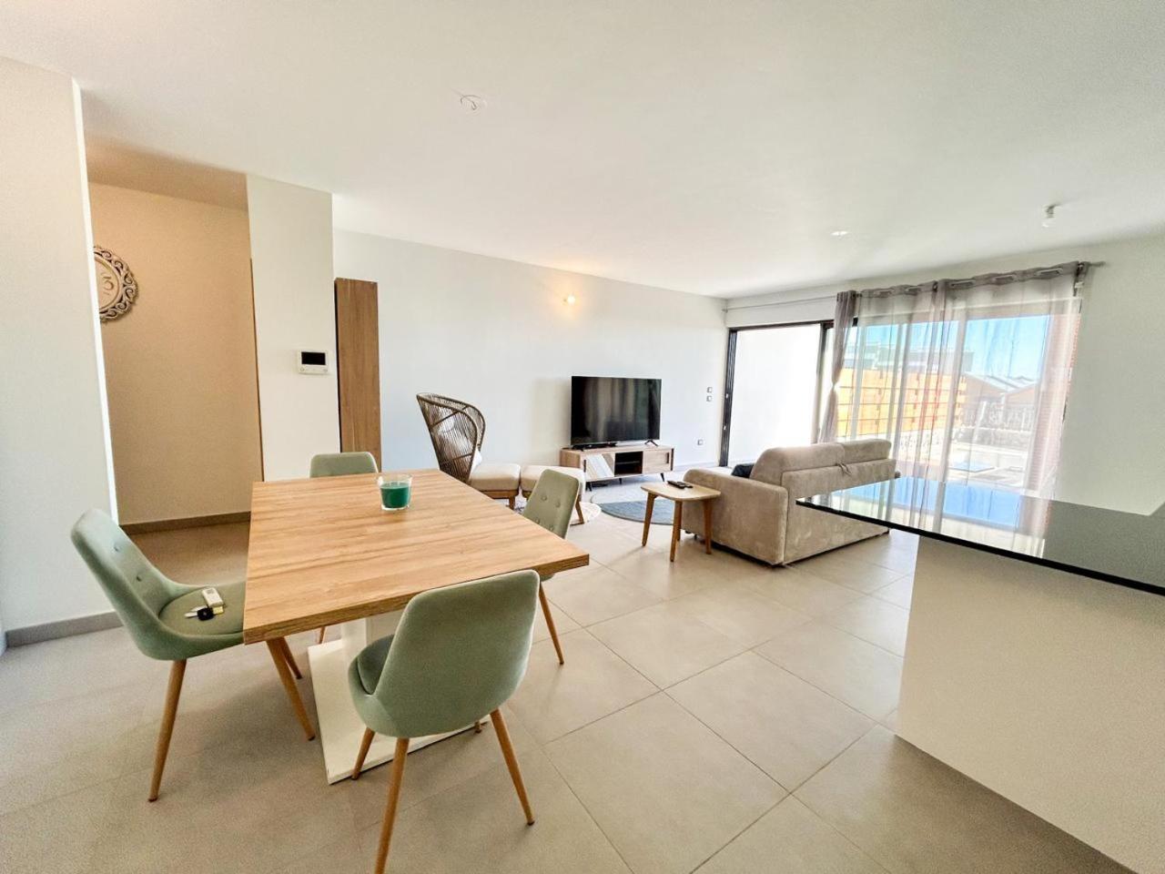 Le Reve Bleu Grand Anse Apartment Petite-Île Bagian luar foto