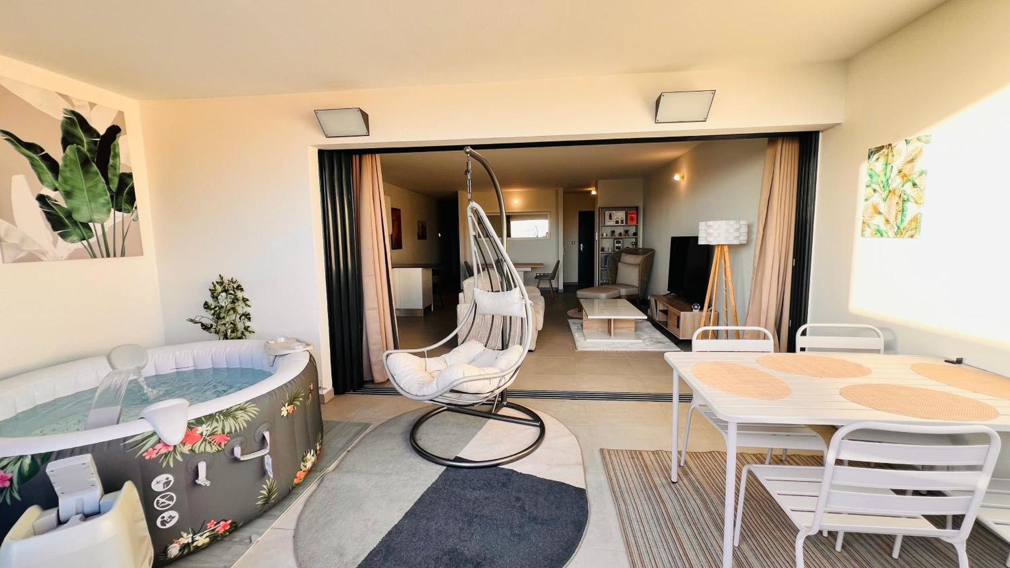 Le Reve Bleu Grand Anse Apartment Petite-Île Bagian luar foto